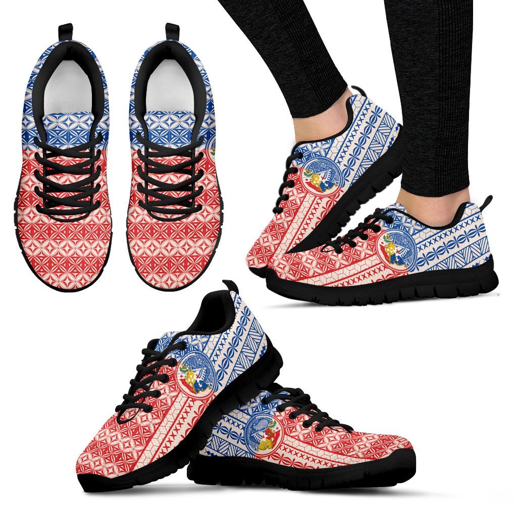 tokouso-sneaker-coat-of-arms-on-tapa-pattern