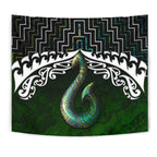 new-zealand-maori-tapestry-poutama-hei-matau-paua-shell