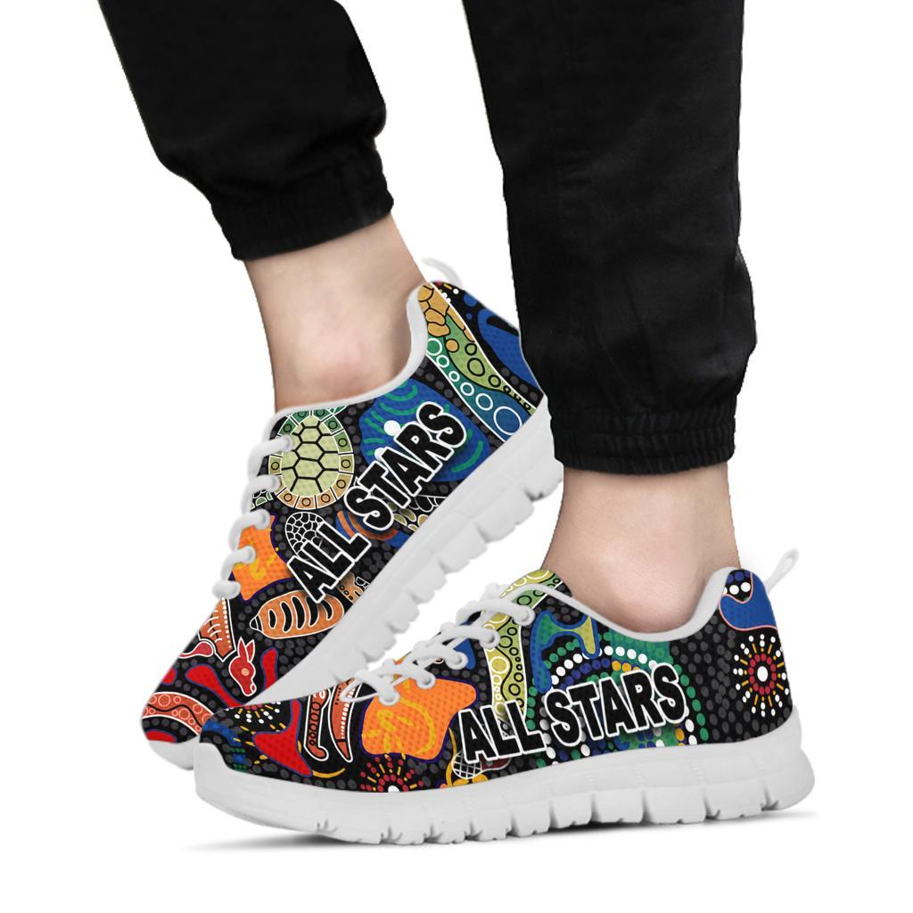 indigenous-sneakers-all-stars-pride-version