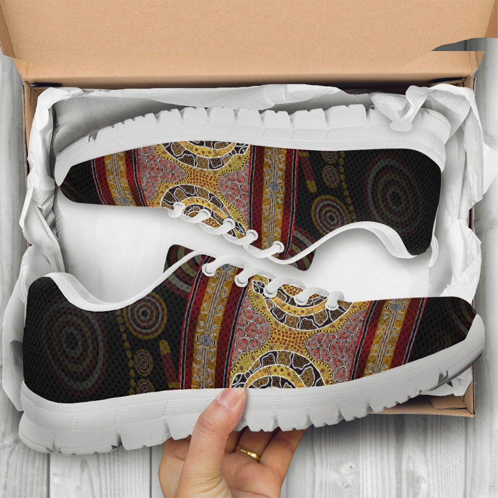 sneaker-snake-dot-panting-art
