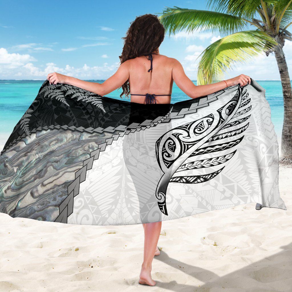 paua-shell-maori-silver-fern-sarong-white