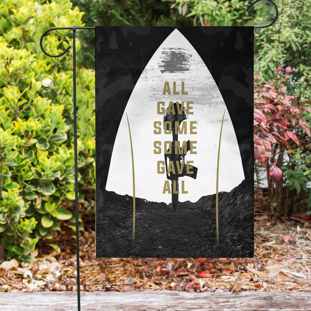 vibe-hoodie-flag-anzac-day-we-will-never-forget-flag-1