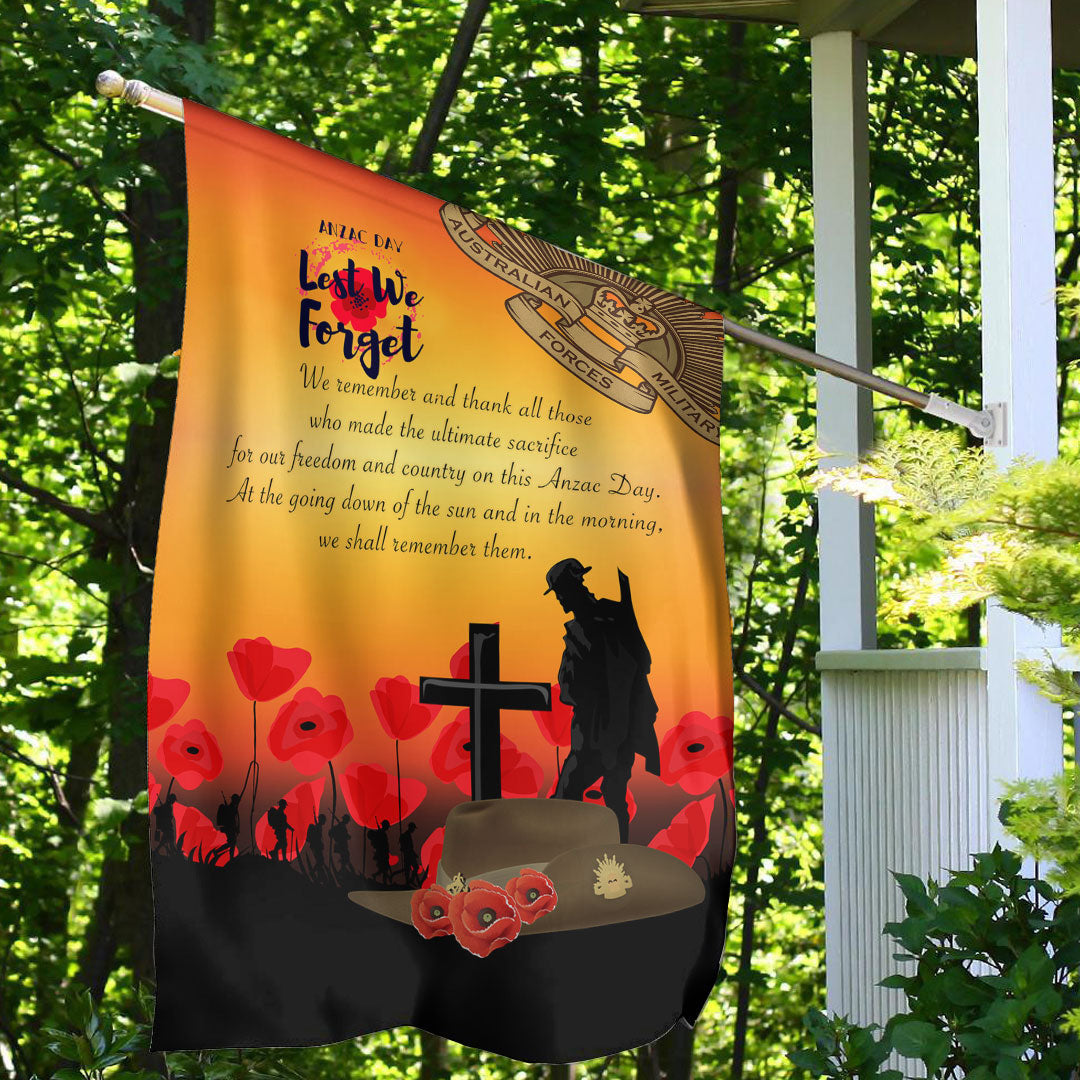 vibe-hoodie-flag-anzac-day-we-shall-remember-them-flag