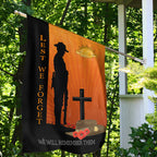 vibe-hoodie-flag-custom-anzac-day-lest-we-forget-soldier-standing-guard-flag