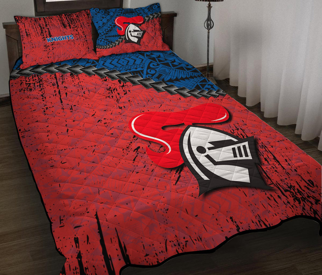 newcastle-knights-quilt-bed-set-grunge-polynesian-tattoo-nrl