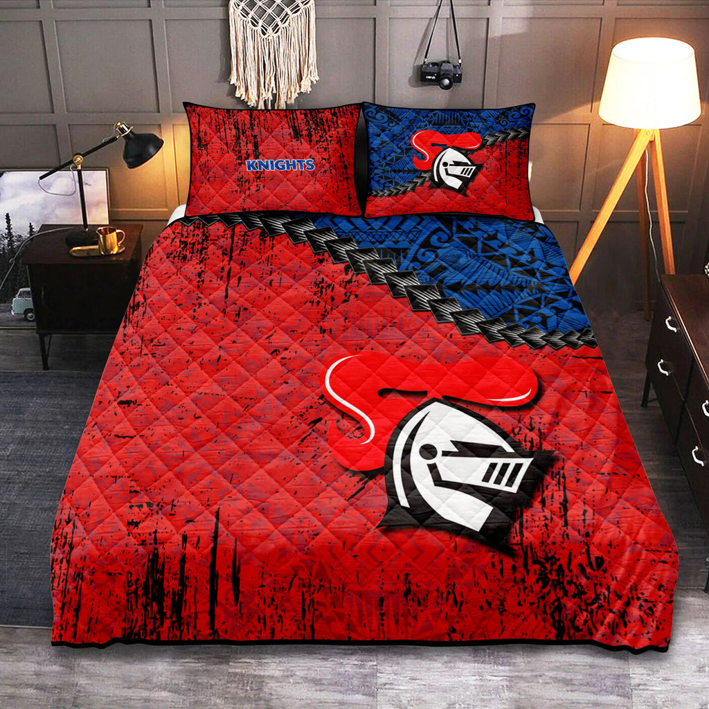 newcastle-knights-quilt-bed-set-grunge-polynesian-tattoo-nrl