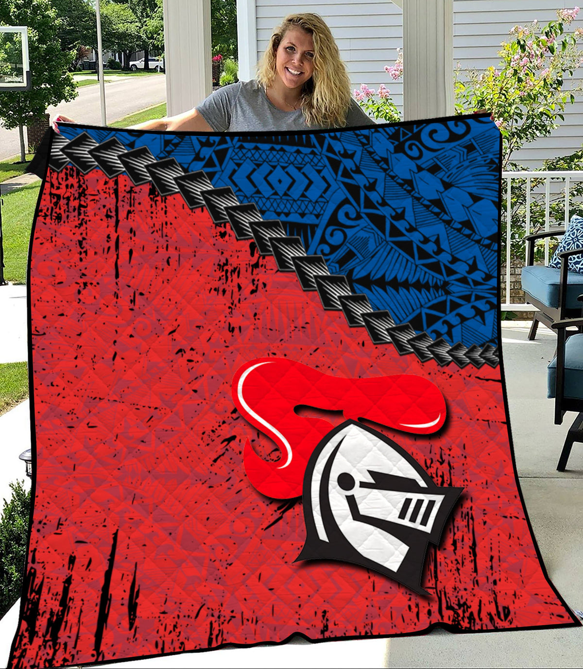 newcastle-knights-premium-quilt-grunge-polynesian-tattoo-nrl