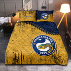 parramatta-eels-quilt-bed-set-grunge-polynesian-tattoo-nrl