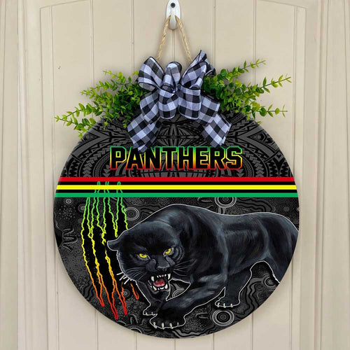 vibe-hoodie-wooden-sign-penrith-panthers-tattoo-style-round-wooden-sign