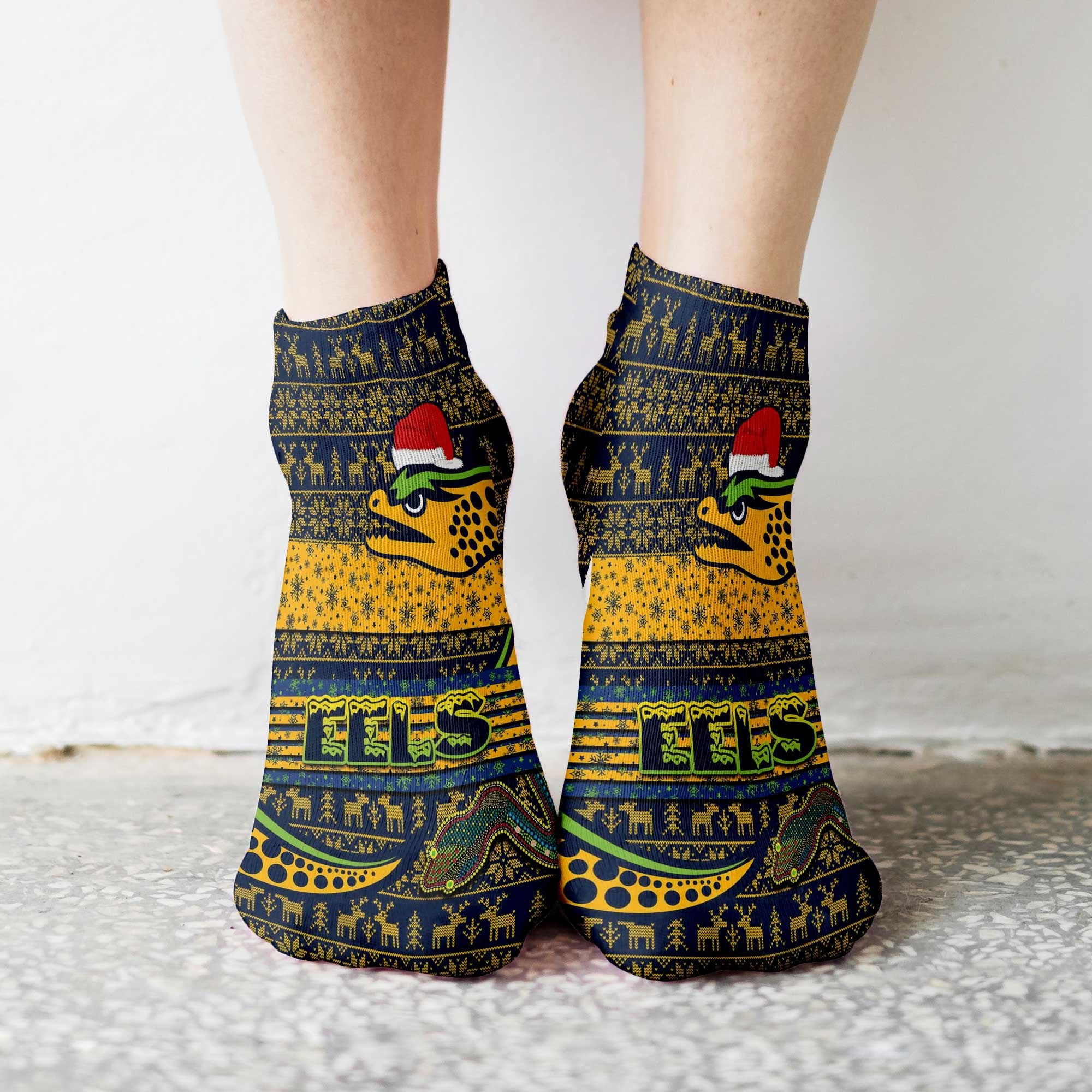 vibe-hoodie-socks-custom-parramatta-eels-christmas-ankle-socks