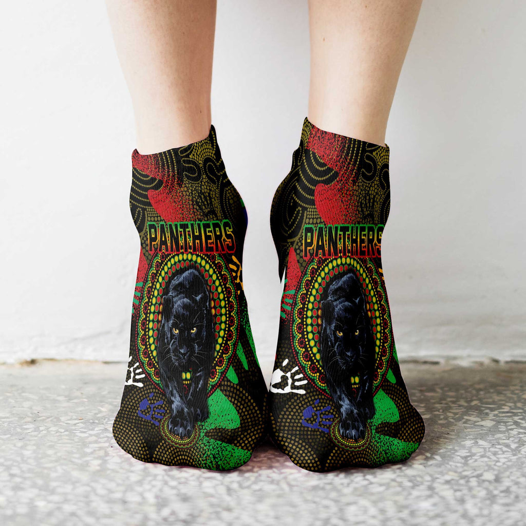 vibe-hoodie-socks-penrith-panthers-naidoc-2022-ankle-socks