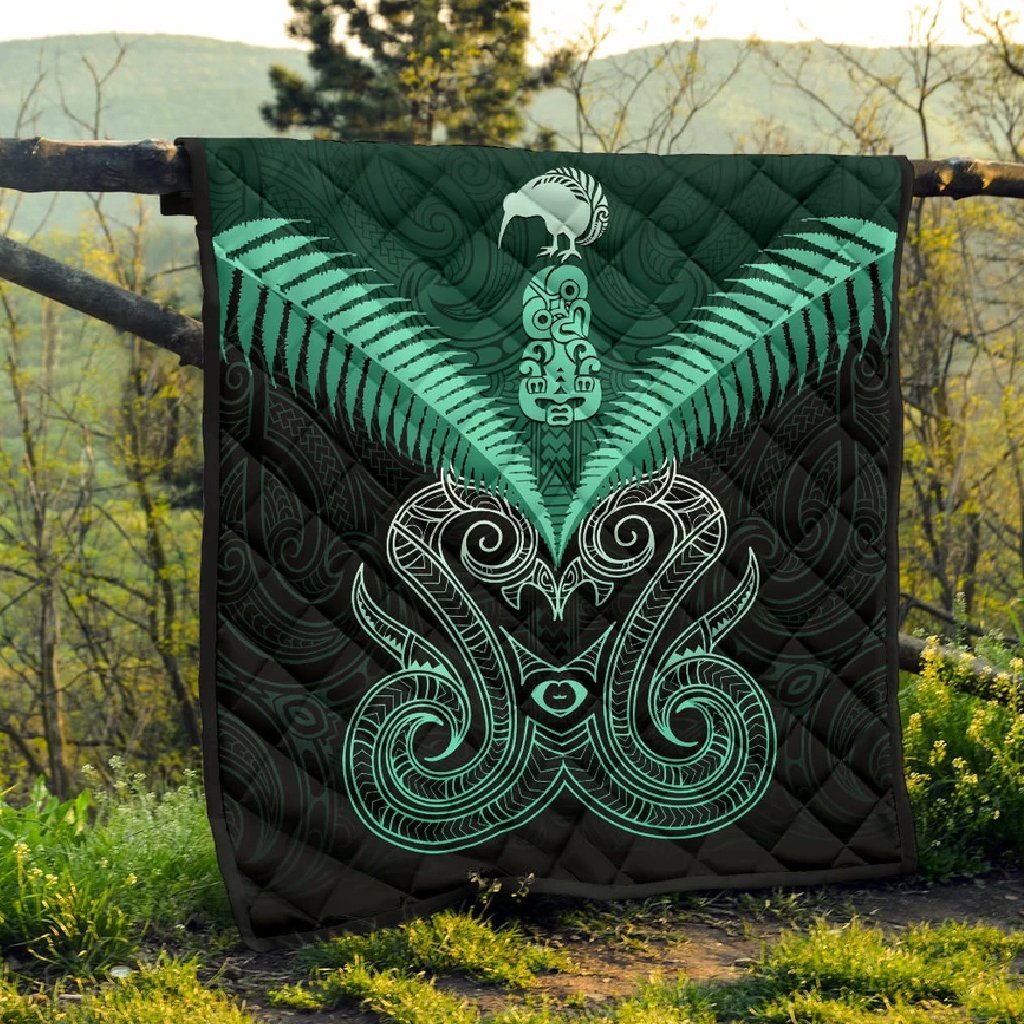 maori-manaia-new-zealand-premium-quilt-turquoise