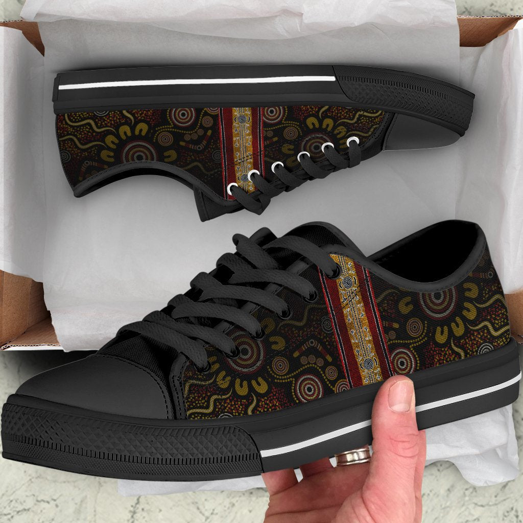 low-top-shoes-aboriginal-dot-panting-art-stripe-lines