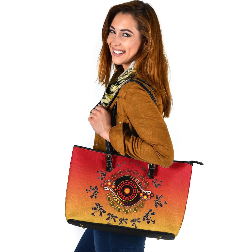 leather-tote-bag-circle-pattern