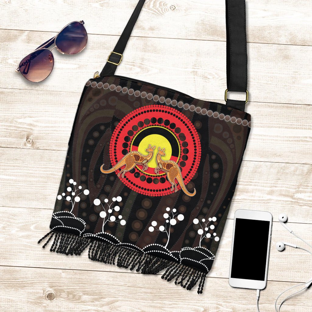 boho-handbag-kangaroo-with-tribal-pattern-and-aboriginal-flag