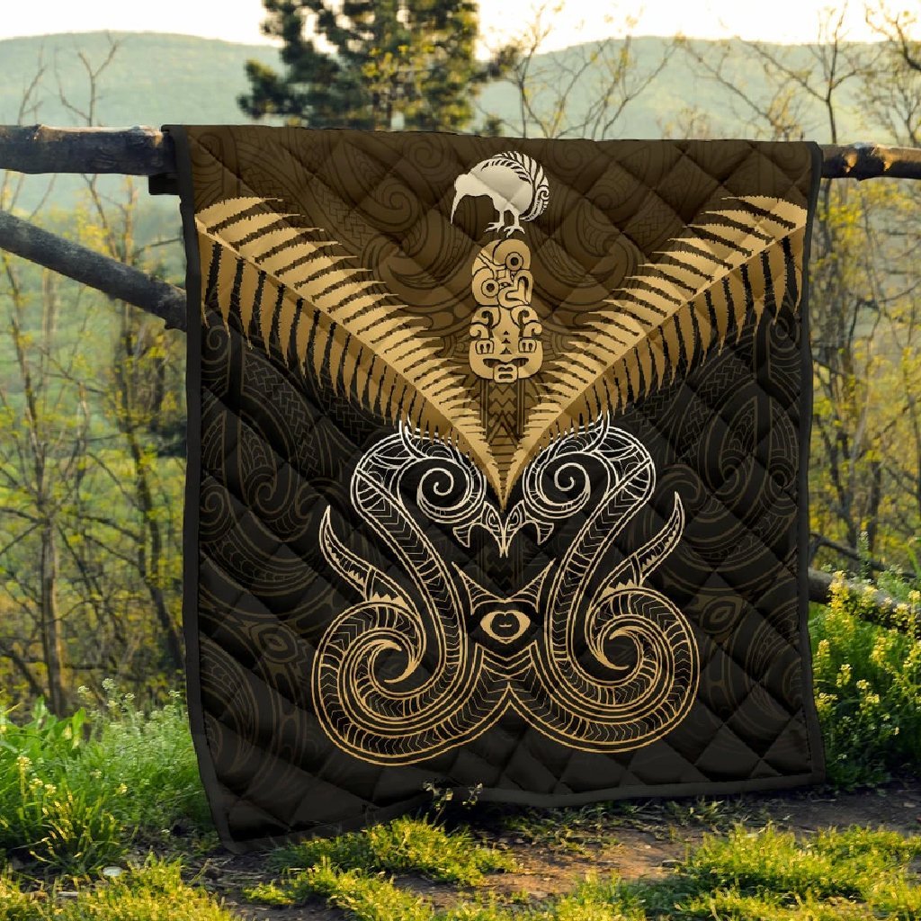 maori-manaia-new-zealand-premium-quilt-gold