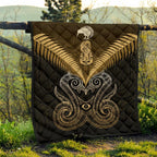maori-manaia-new-zealand-premium-quilt-gold