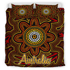 australia-indigenous-bedding-set-aboriginal-inspired-dot-art-background-with-kangaroo-footprints