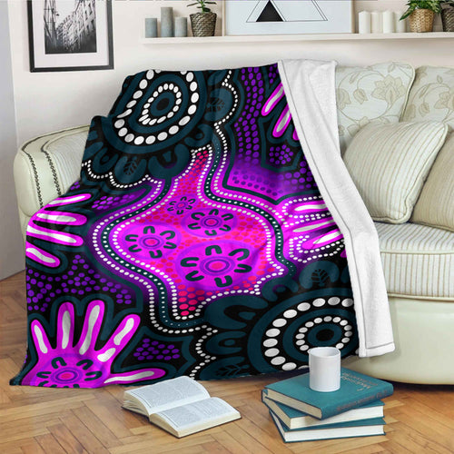 australia-aboriginal-inspired-blanket-aboriginal-dot-artwork-with-hands