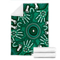 australia-aboriginal-inspired-blanket-green-aboriginal-hand-print-artwork