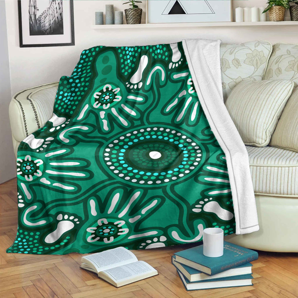 australia-aboriginal-inspired-blanket-green-aboriginal-hand-print-artwork