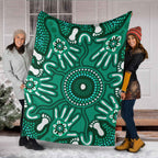 australia-aboriginal-inspired-blanket-green-aboriginal-hand-print-artwork