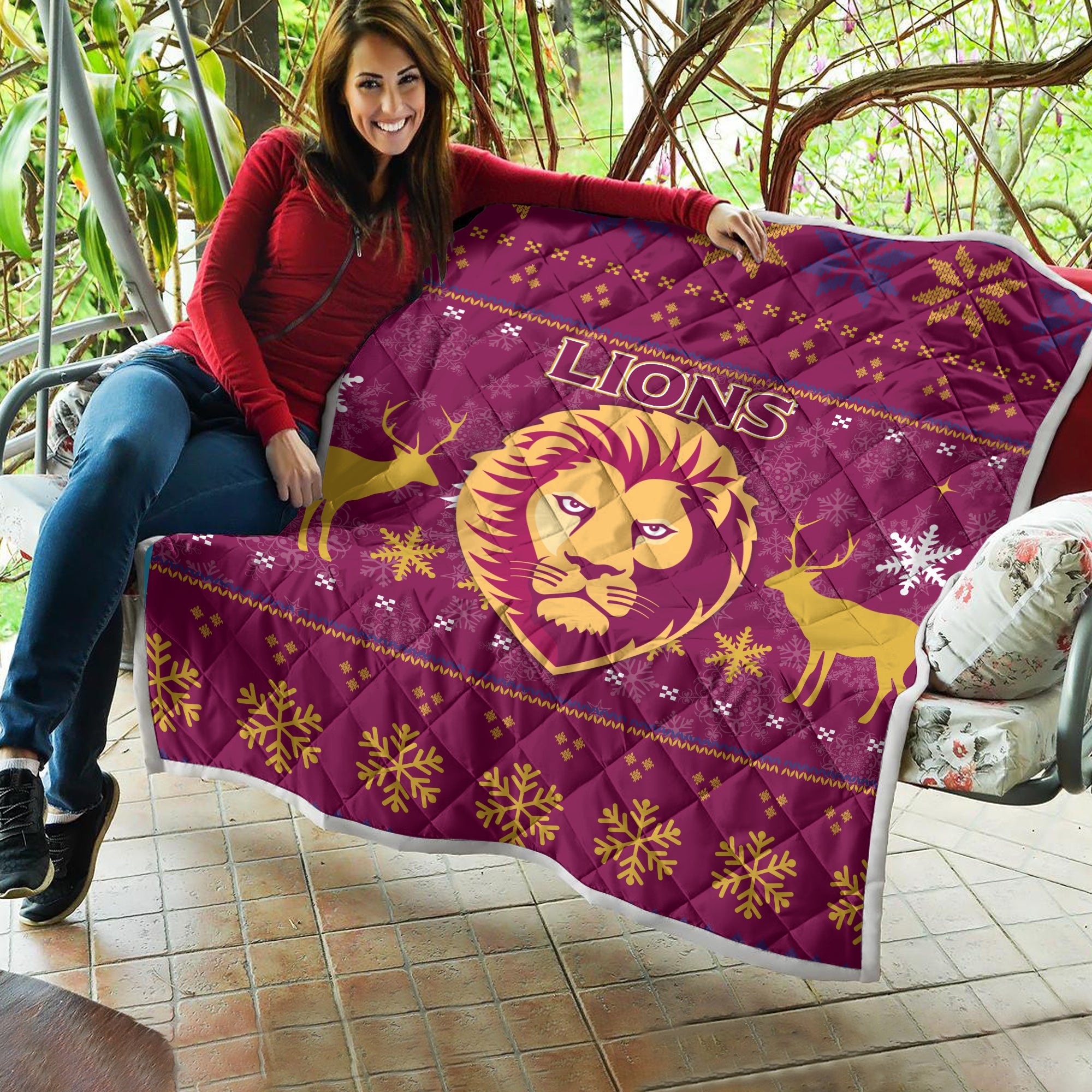 brisbane-lion-quilt-christmas-ugly-style