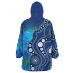 australia-aboriginal-inspired-wearable-blanket-hoodie-australia-indigenous-flag-circle-dot-painting-art-wearable-blanket-hoodie-blue