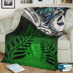 new-zealand-maori-premium-blanket-manaia-paua-shell-glitter-green