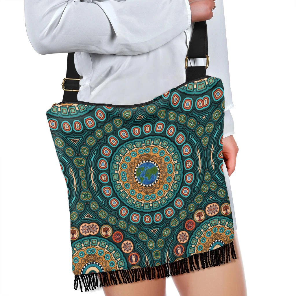 crossbody-boho-handbag-aboriginal-green-dot-painting-with-earth