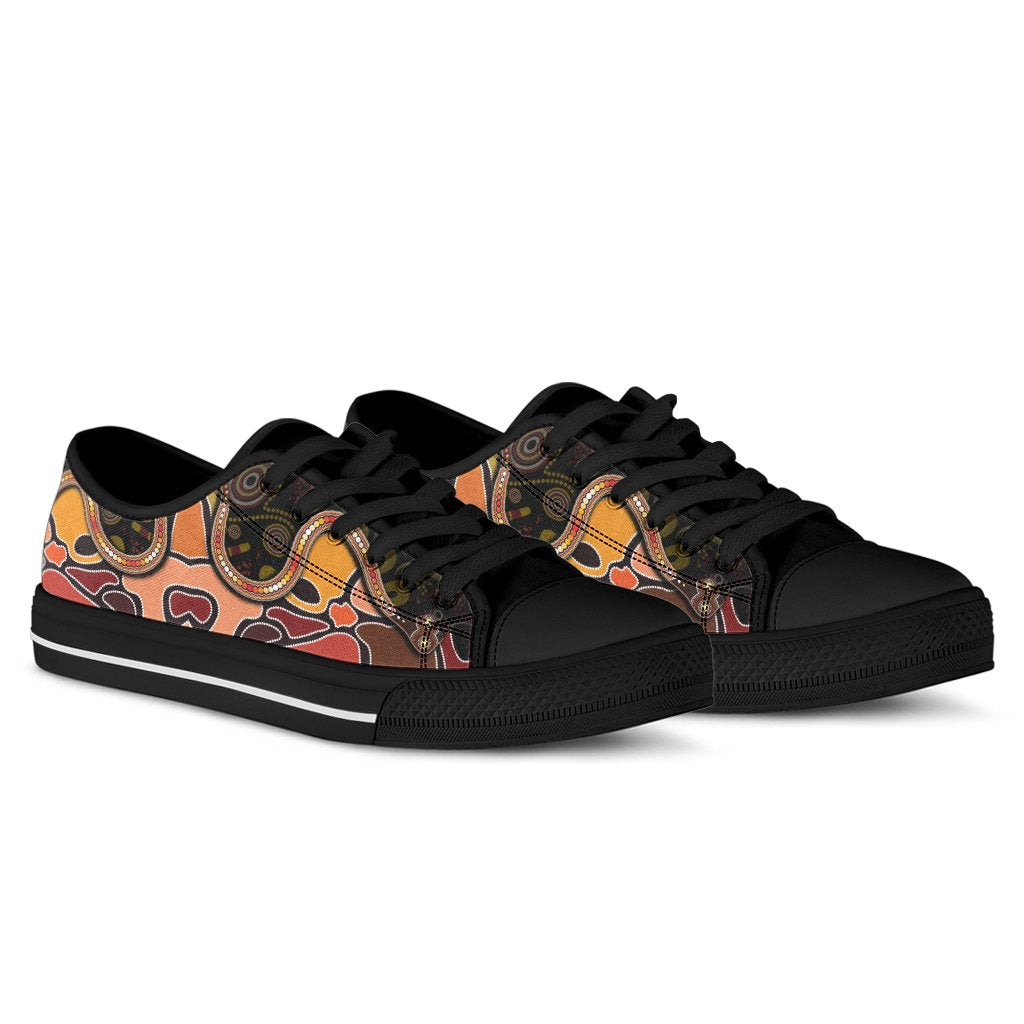low-top-shoes-aboriginal-snake-with-dot-painting
