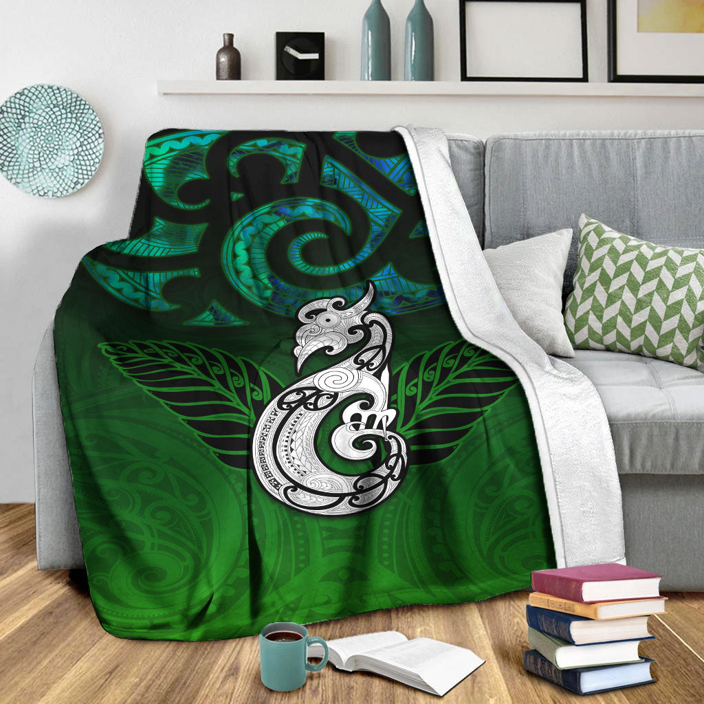 new-zealand-maori-blanket-paua-shell-green