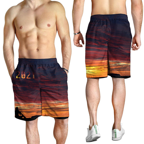 men-short-uluru-sky-view-2021