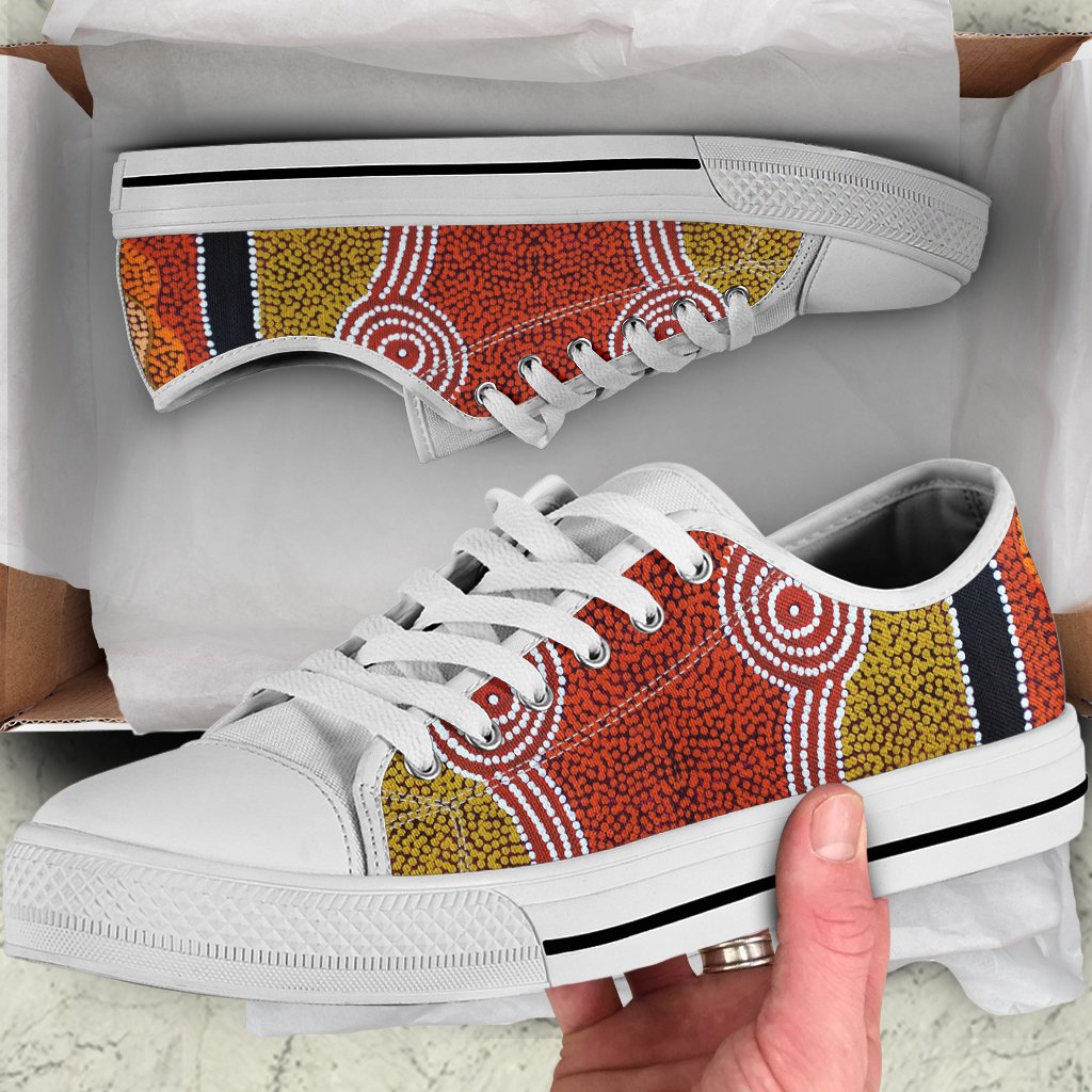 low-top-aboriginal-dot-style