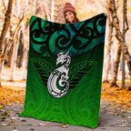 new-zealand-maori-blanket-paua-shell-green