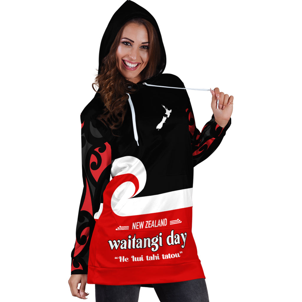 custom-personalised-waitangi-day-hoodie-dress-maori-fern-and-tino-rangatiratanga-flag