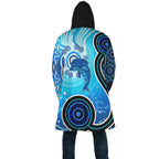 aboriginal-cloak-dolphin-and-aboriginal-dot-patterns