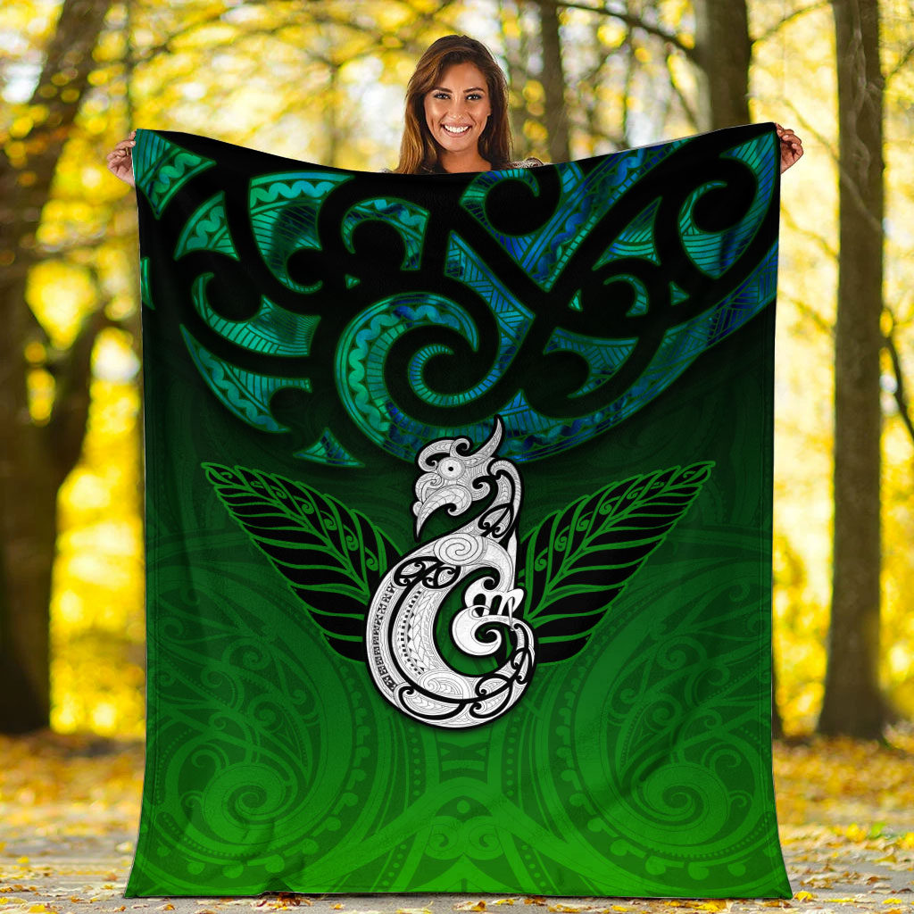 new-zealand-maori-blanket-paua-shell-green