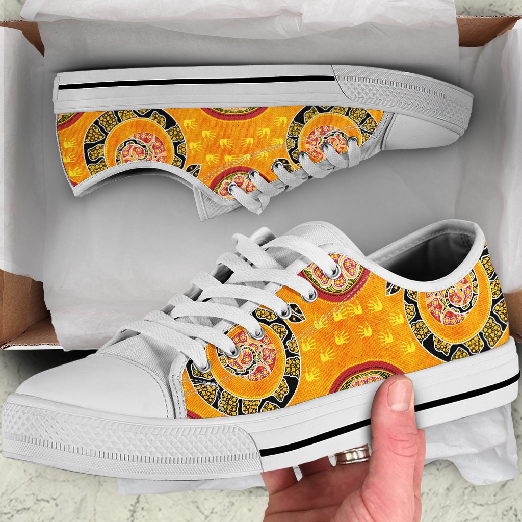 low-top-aboriginal-unique-style-snake-orange-color-2021