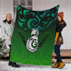 new-zealand-maori-blanket-paua-shell-green