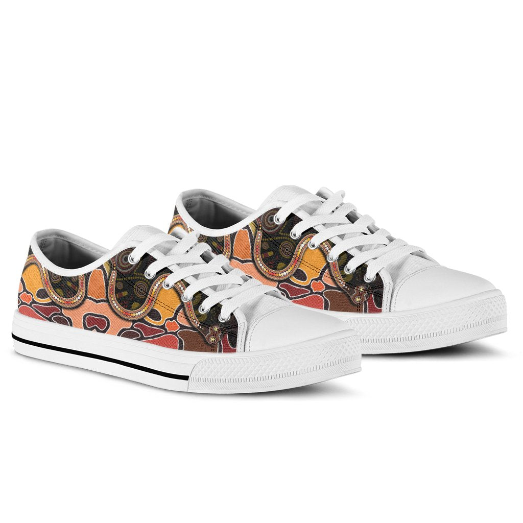 low-top-shoes-aboriginal-snake-with-dot-painting