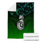 new-zealand-maori-blanket-paua-shell-green
