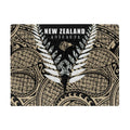 new-zealand-aotearoa-silver-fern-jigsaw-puzzle-gold-vline-version