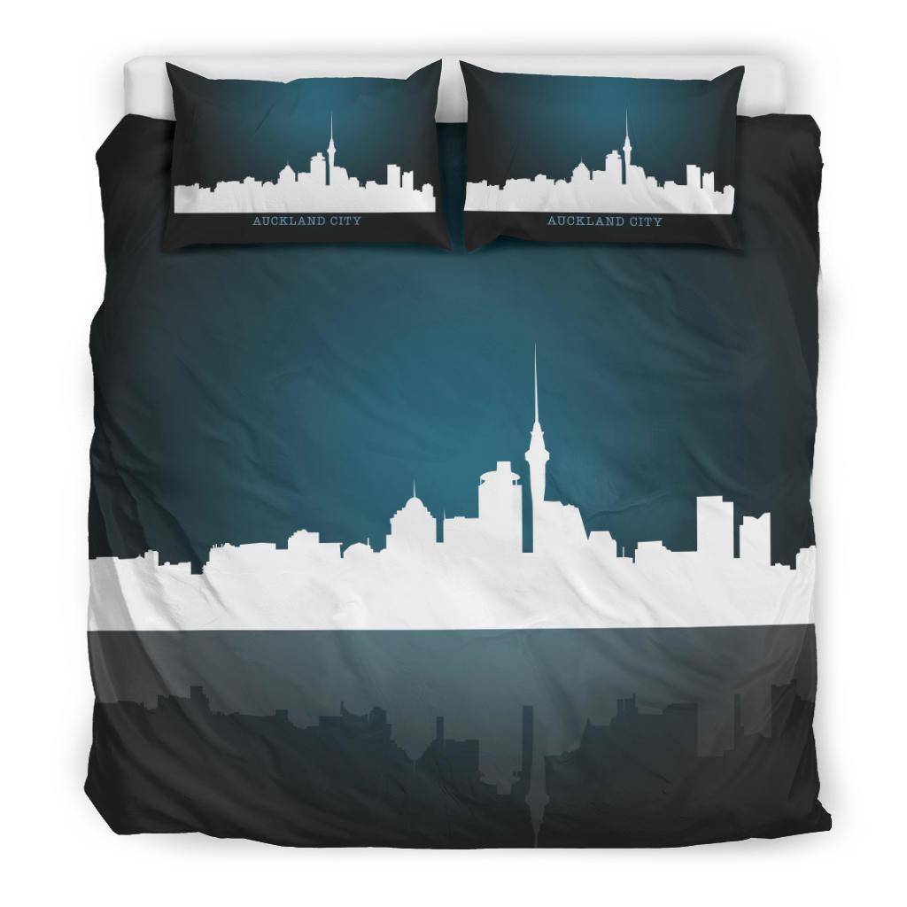 auckland-city-skyline-new-zealand-black