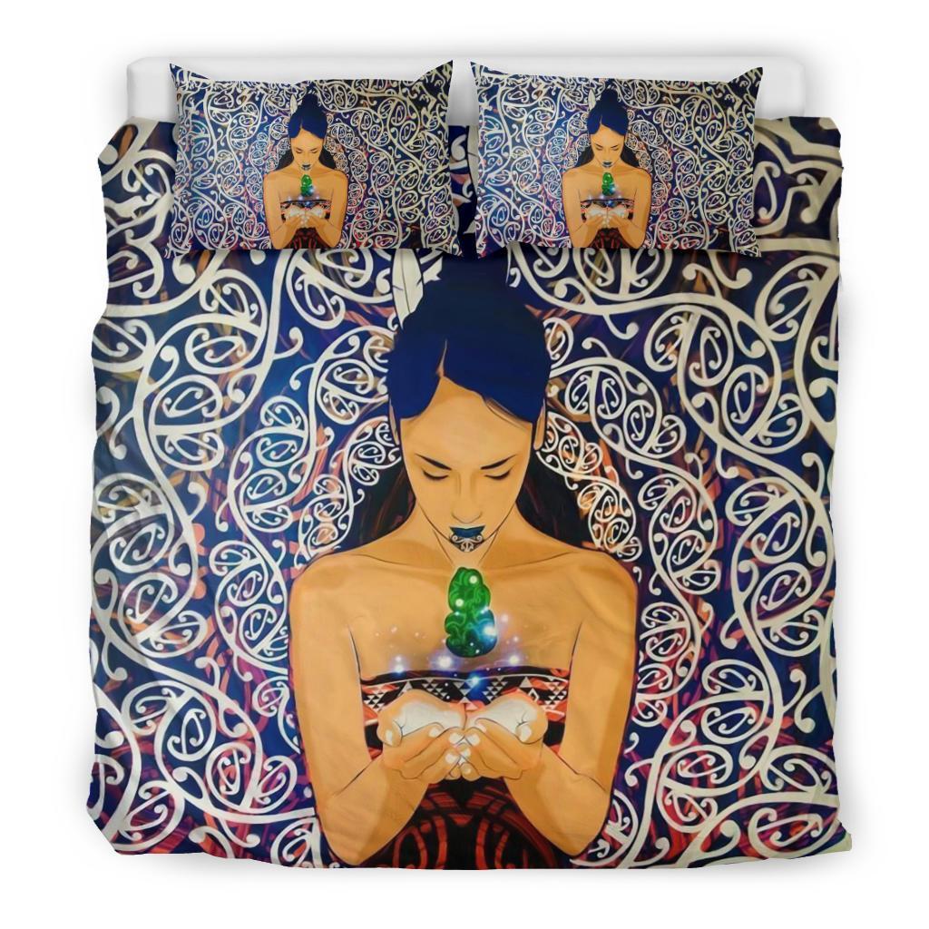 maori-goddesses-with-hei-tiki-bedding-set