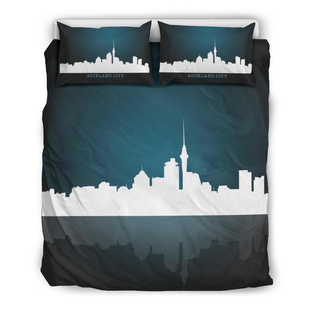 auckland-city-skyline-new-zealand-black
