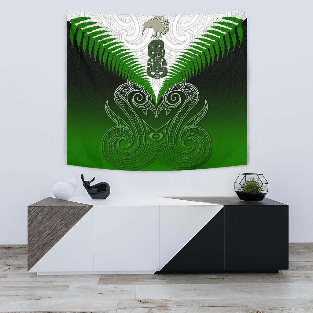 maori-manaia-new-zealand-tapestry-green