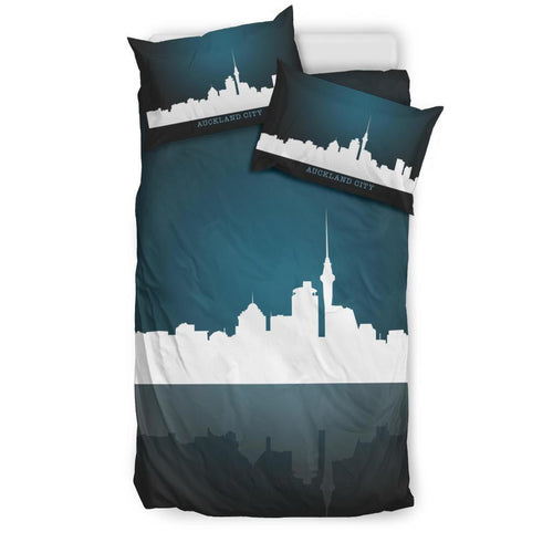 auckland-city-skyline-new-zealand-black