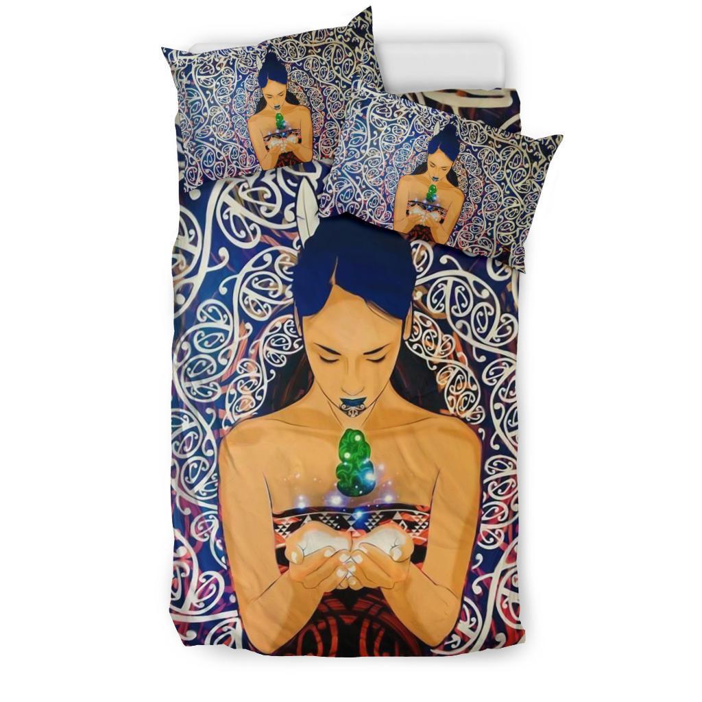 maori-goddesses-with-hei-tiki-bedding-set