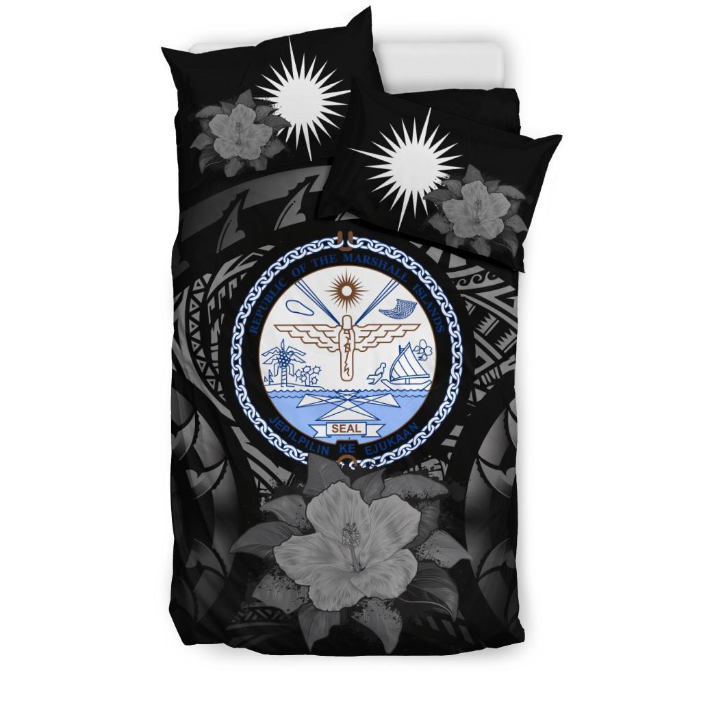 marshall-island-gray-hibiscus-bedding-set